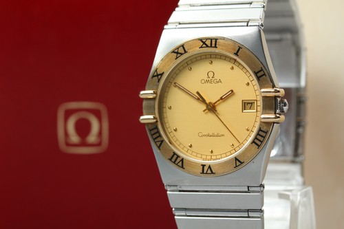 Near mint case - [near, w/case]