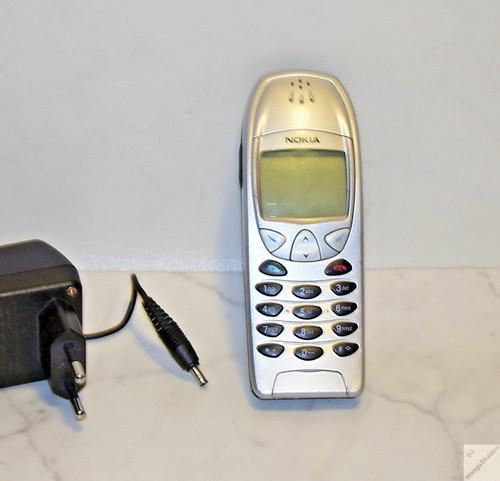 Cellulare nokia 6210 con - cellulare,