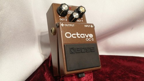 Pedale effetto ottava - , boss
