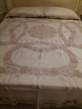 Copriletto matrimoniale con pizzo Burano in Organza