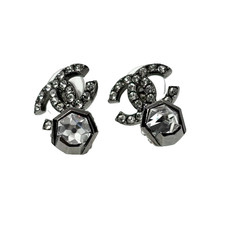 Orecchini a goccia Chanel Coco Mark argento strass cristallo C19B