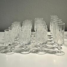 Servizio 24 bicchieri di cristallo più due brocche acqua originale anni '70