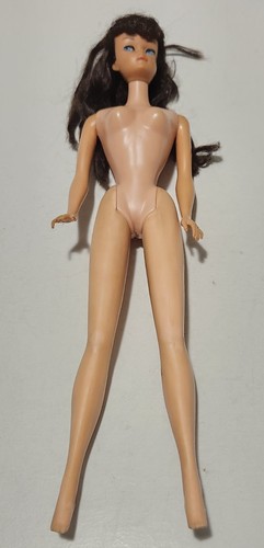 Vintage barbie doll brunette - barbie,