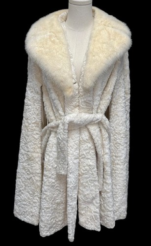 Cappotto con cintura vintage