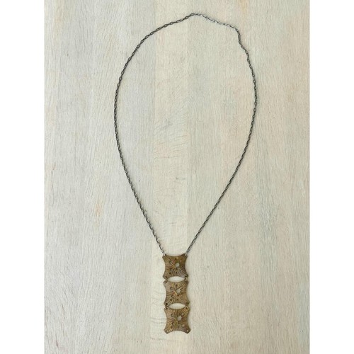Collana con ciondolo