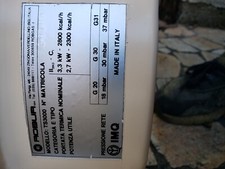 2 termoconvettori a gas Robur ts 3000 colore beige a parete 