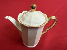 Antica teiera e caffettiera