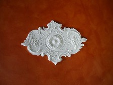ROSONI IN GESSO BIANCO PER