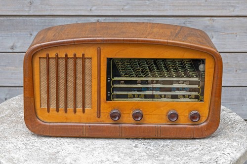 Radio valvole epoca geloso - radio, a
