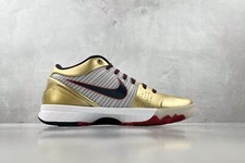 Nuove scarpe da ginnastica