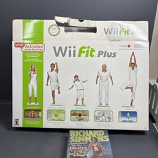 Nintendo Wii Fit Plus con