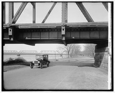 Photo:Ford Model T Under
