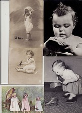 #I BAMBINI E LE SCARPE: 3 CART. FOTOGRAFICHE 1900 E 2 ANNI '60