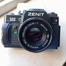 foto camera ZENITH 122 no obbiettivo, accessori borsa e tracolla
