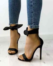Sandali stiletto nero decolte
