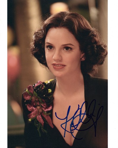 Kelli garner signed photo - garner,