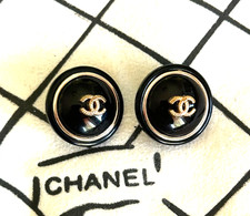 CHANEL Bottone vintage in