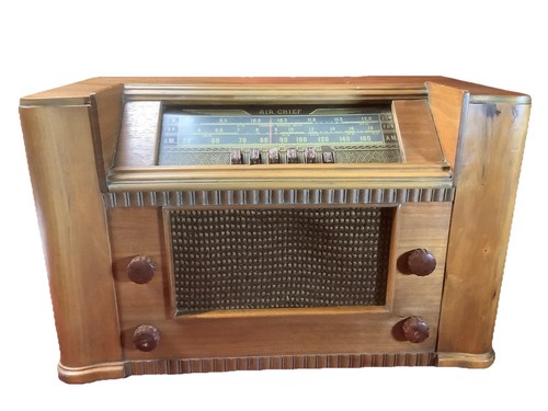 Antica radio valvole - a, da