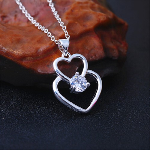 Collana con ciondolo zirconi