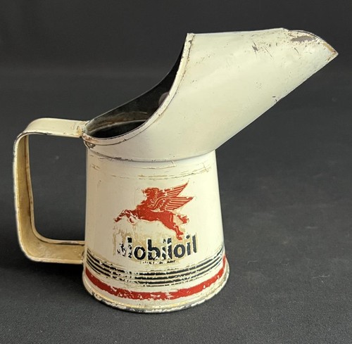 Mobiloil vintage half pint - half, oil