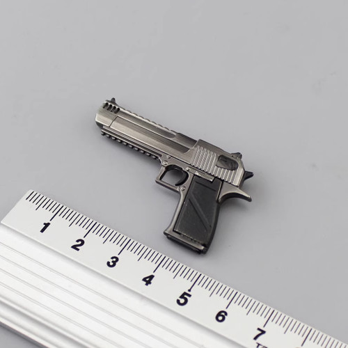 Metal desert eagle pistol - 1/6,