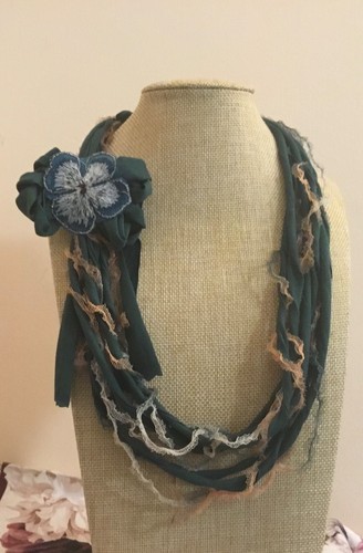 Collana fatta mano - a, mano,