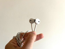 Apple Auricolari EarPods con connettore Lightning