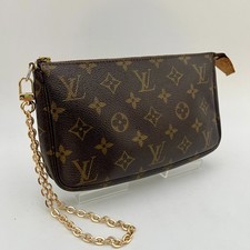LOUIS VUITTON Pochette