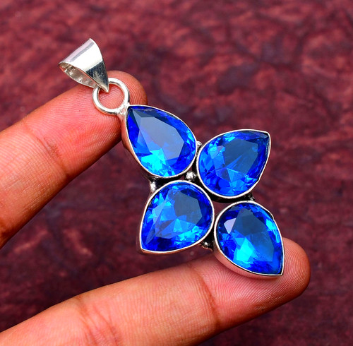 Ciondolo croce tanzanite