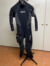 Muta Semistagna subacquea MARES da ragazza