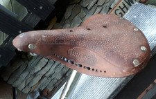 grande antica sella in pelle