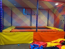 tappeto elastico come nuovo per ludoteche, sal feste, giardino, spazio esterno 