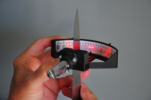 Laser knife edge reader - knife,