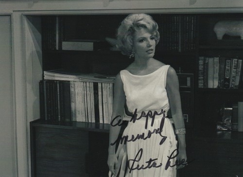 Ruta lee hand signed - ruta,
