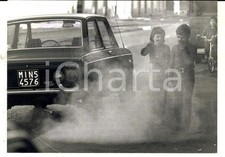 1972 MILANO INQUINAMENTO Bambini intossicati dai gas delle auto *Foto 18x13