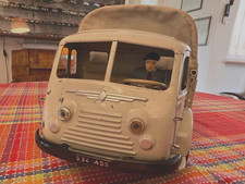 CIJ  CAMION  RENAULT  FAINEANT