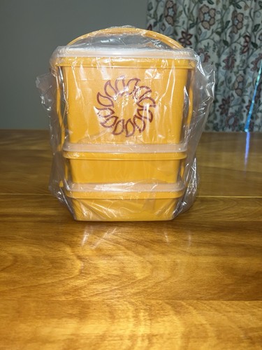 Tupperware vintage goody box - tupperware,