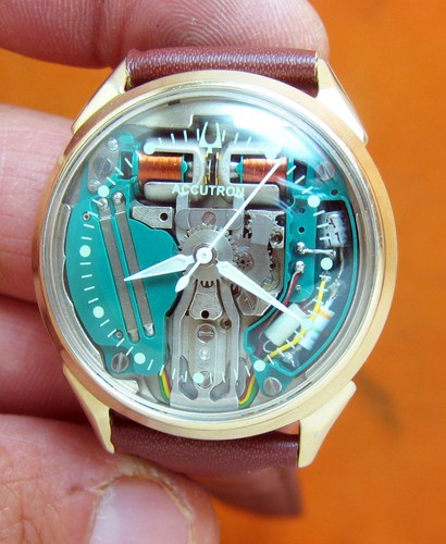 214 accutron spaceview - , 10kt