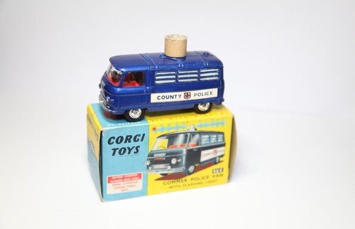 Corgi 464 commer police van - commer,