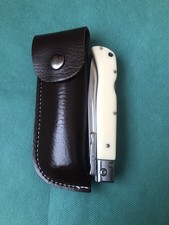 Un coltello da tasca
