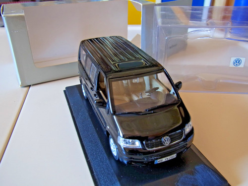 Volkswagen multivan bus - vw,