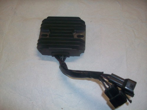 Regolatore tensione - di,