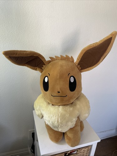 Pokemon personaggio eevee - 24",