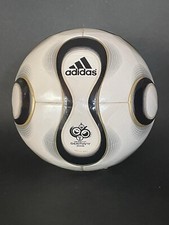 Adidas TEAMGEIST. Official