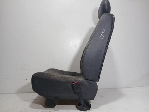 2027370 asiento delantero