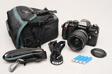 Nikon F-301 con zoom Nikon 36-72 mm f/3.5