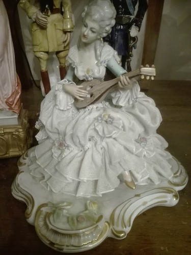 Porcellana capodimonte - ,