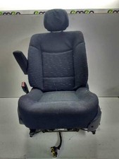 asiento delantero izquierdo