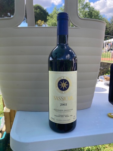 Bottiglia vino sassicaia - di,
