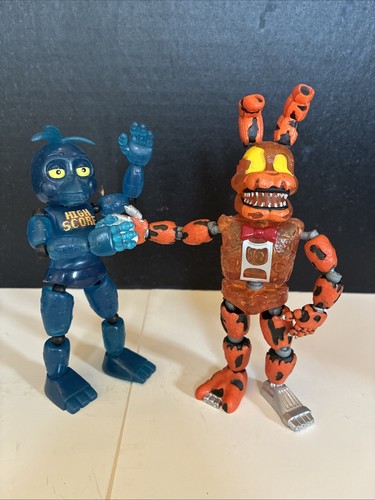 Lot fnaf action figures - of, 2